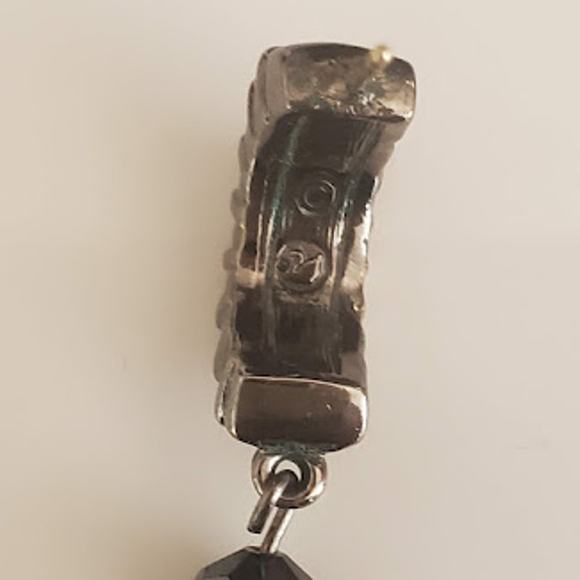 VTG Swarovski Half Hoop Pierced Earrings Deep Red Crystals and Beads Swan Signed - Picture 6 of 6